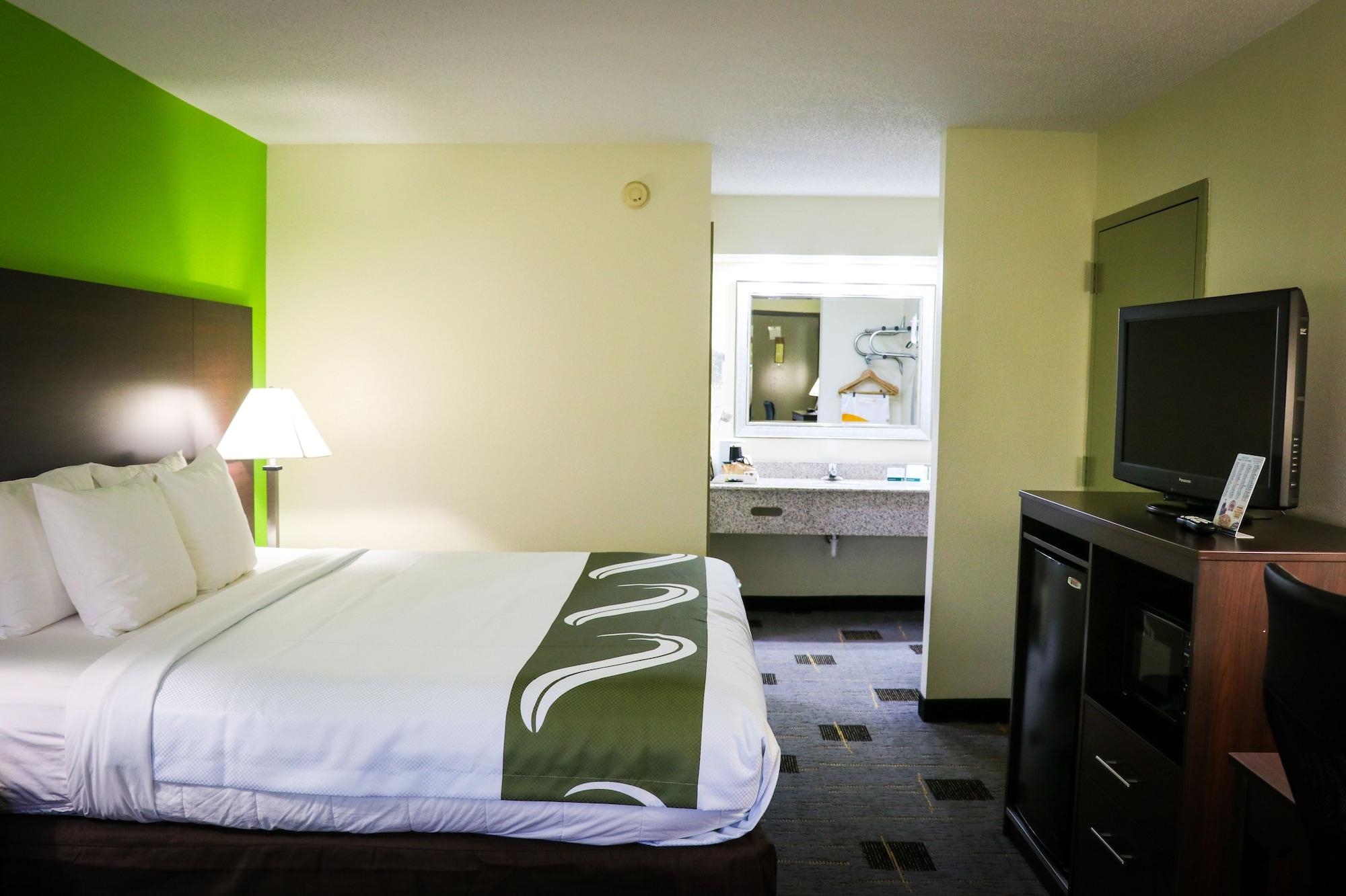 Quality Inn Кливленд Экстерьер фото