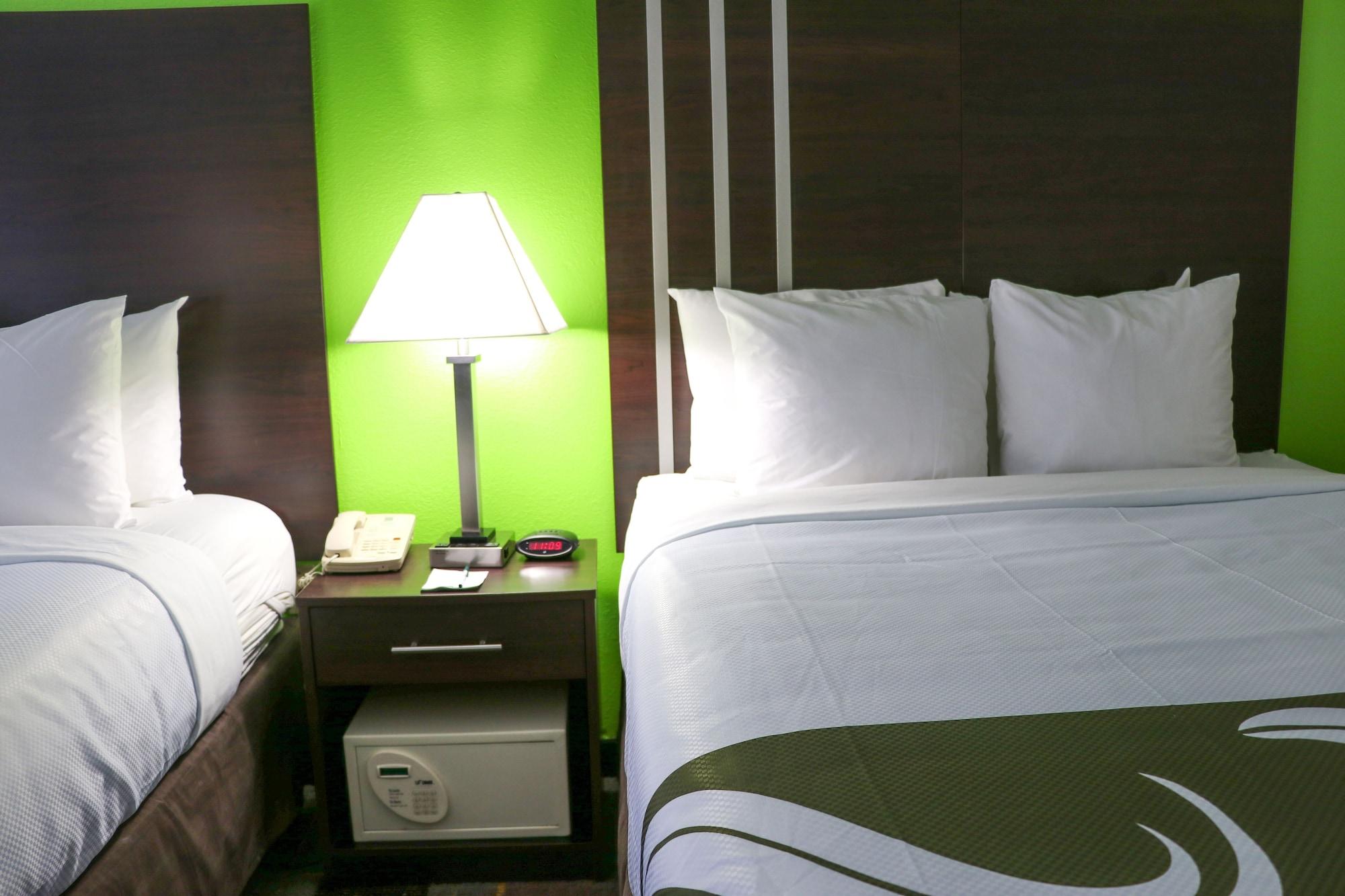Quality Inn Кливленд Экстерьер фото