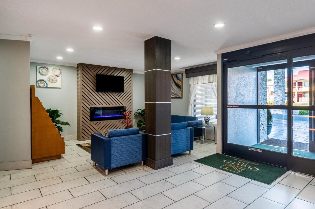 Quality Inn Кливленд Экстерьер фото
