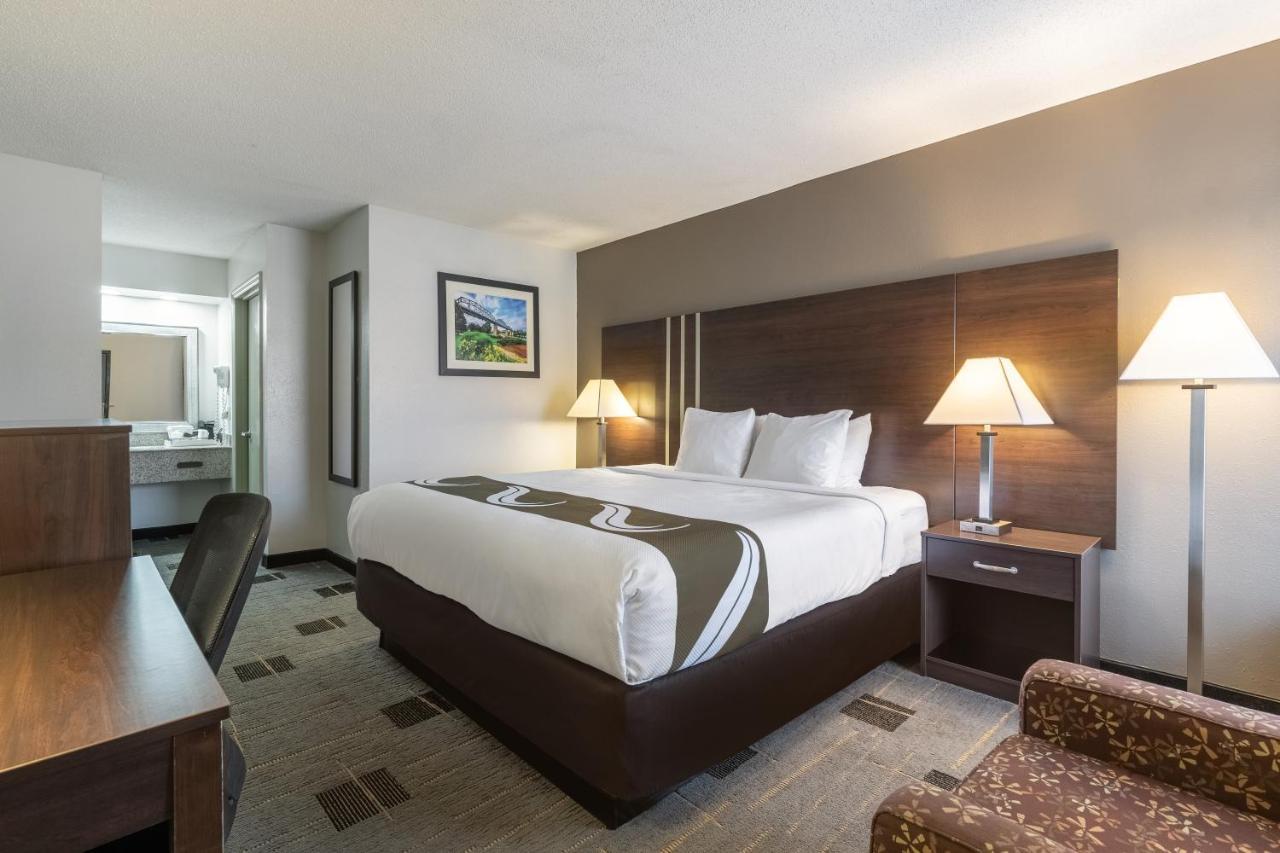 Quality Inn Кливленд Экстерьер фото