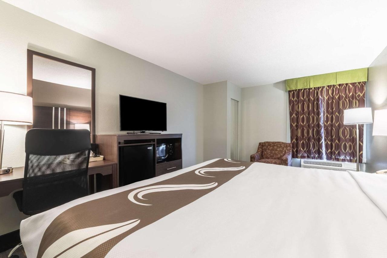Quality Inn Кливленд Экстерьер фото