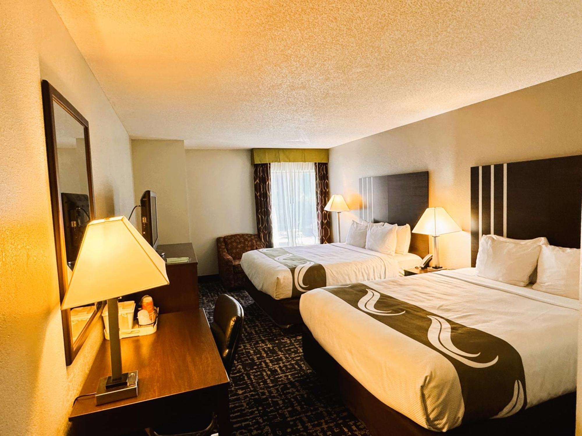 Quality Inn Кливленд Экстерьер фото